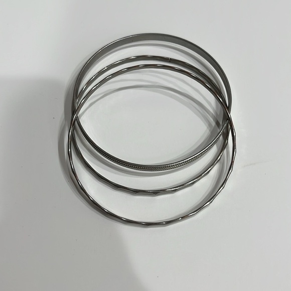 Faux, Elegant Silver Bangle, Costume Bracelet set. - Picture 6 of 7